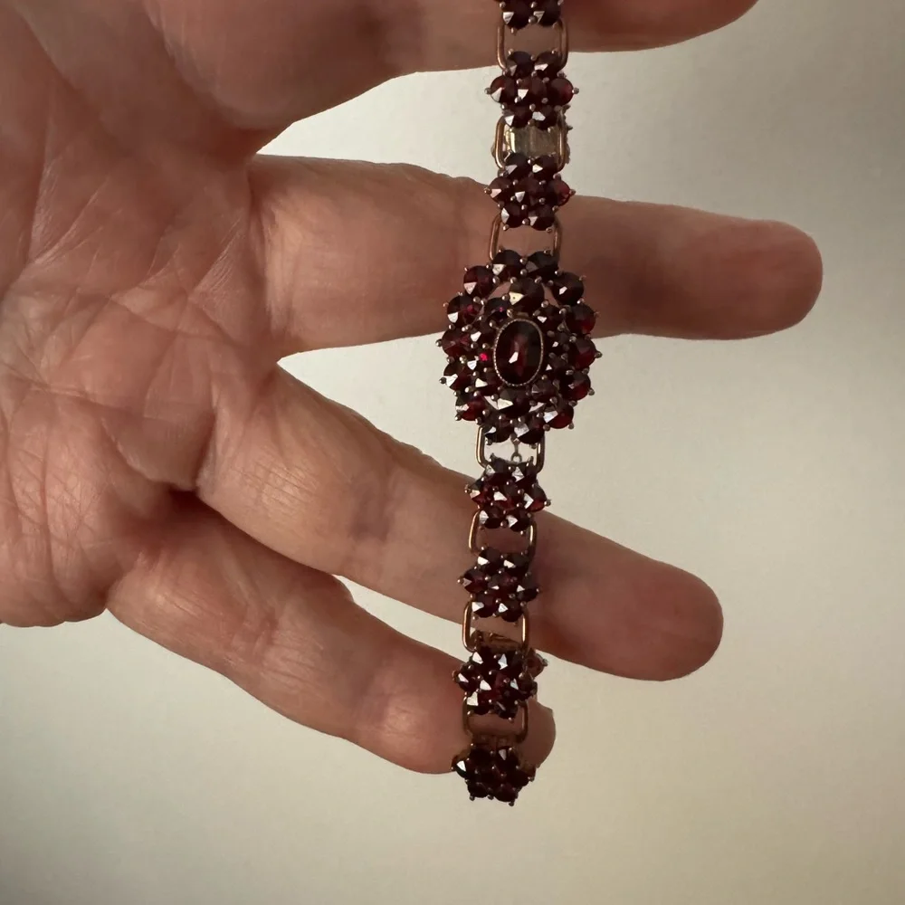 Antique Garnet Bracelet - Picture 2 of 7